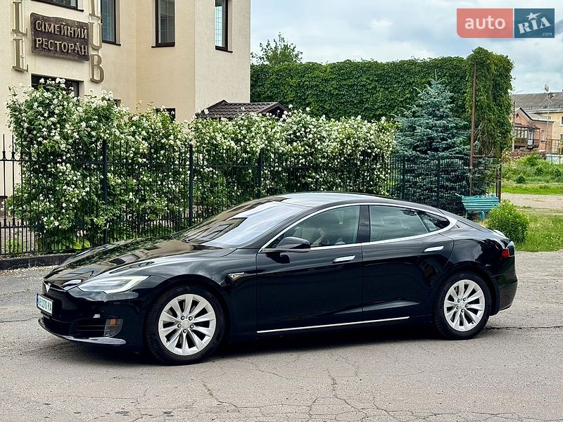 Лифтбек Tesla Model S 2016 в Виннице фото 6 Лифтбек Tesla Model S 2016 в Виннице
