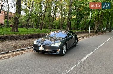 Ліфтбек Tesla Model S 2018 в Чернівцях фото Ліфтбек Tesla Model S 2018 в Чернівцях