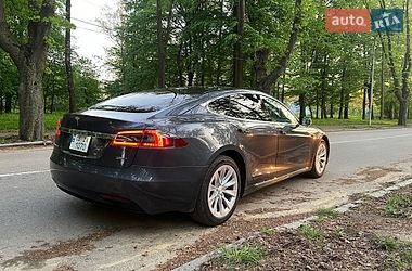 Ліфтбек Tesla Model S 2018 в Чернівцях фото 4 Ліфтбек Tesla Model S 2018 в Чернівцях