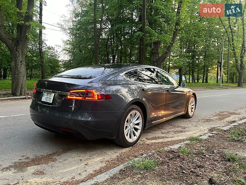 Ліфтбек Tesla Model S 2018 в Чернівцях фото 4 Ліфтбек Tesla Model S 2018 в Чернівцях