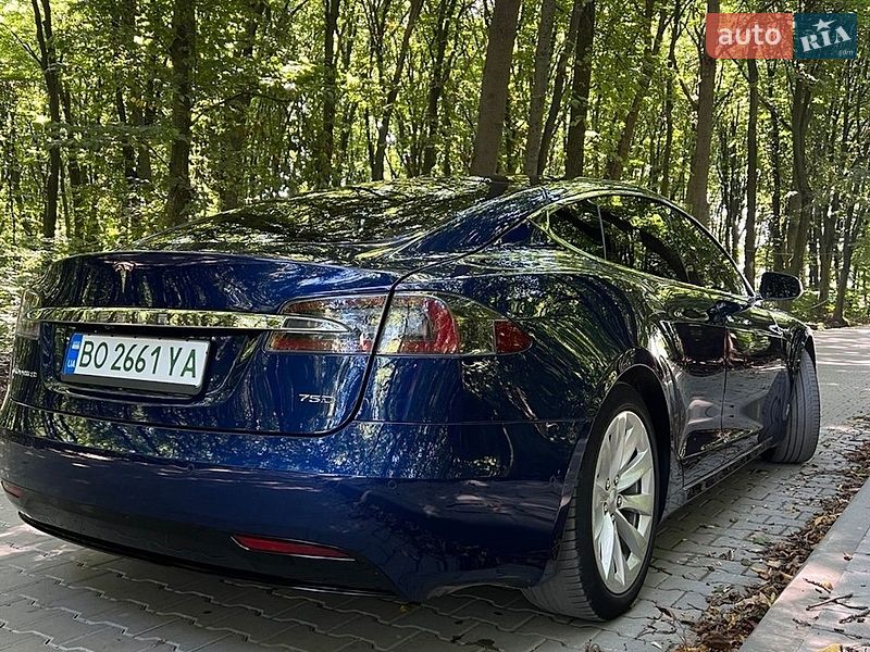 Tesla Model S 2018