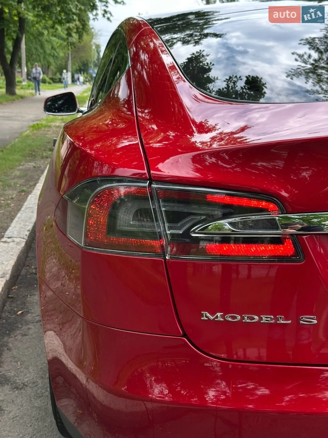 2014 Tesla Model S - мініатюра 20