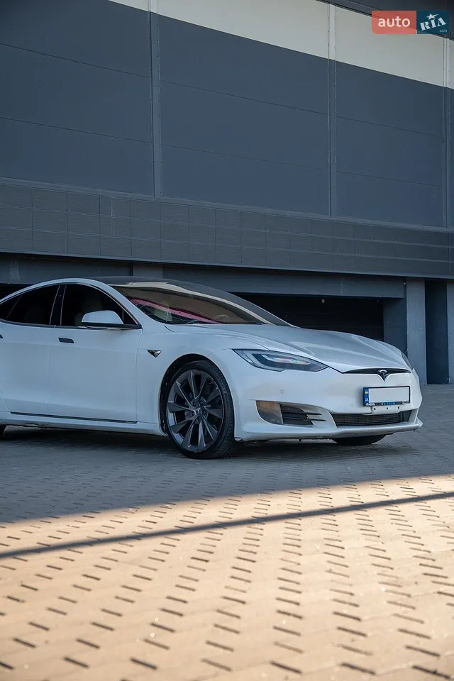 2016 Tesla Model S - мініатюра 14