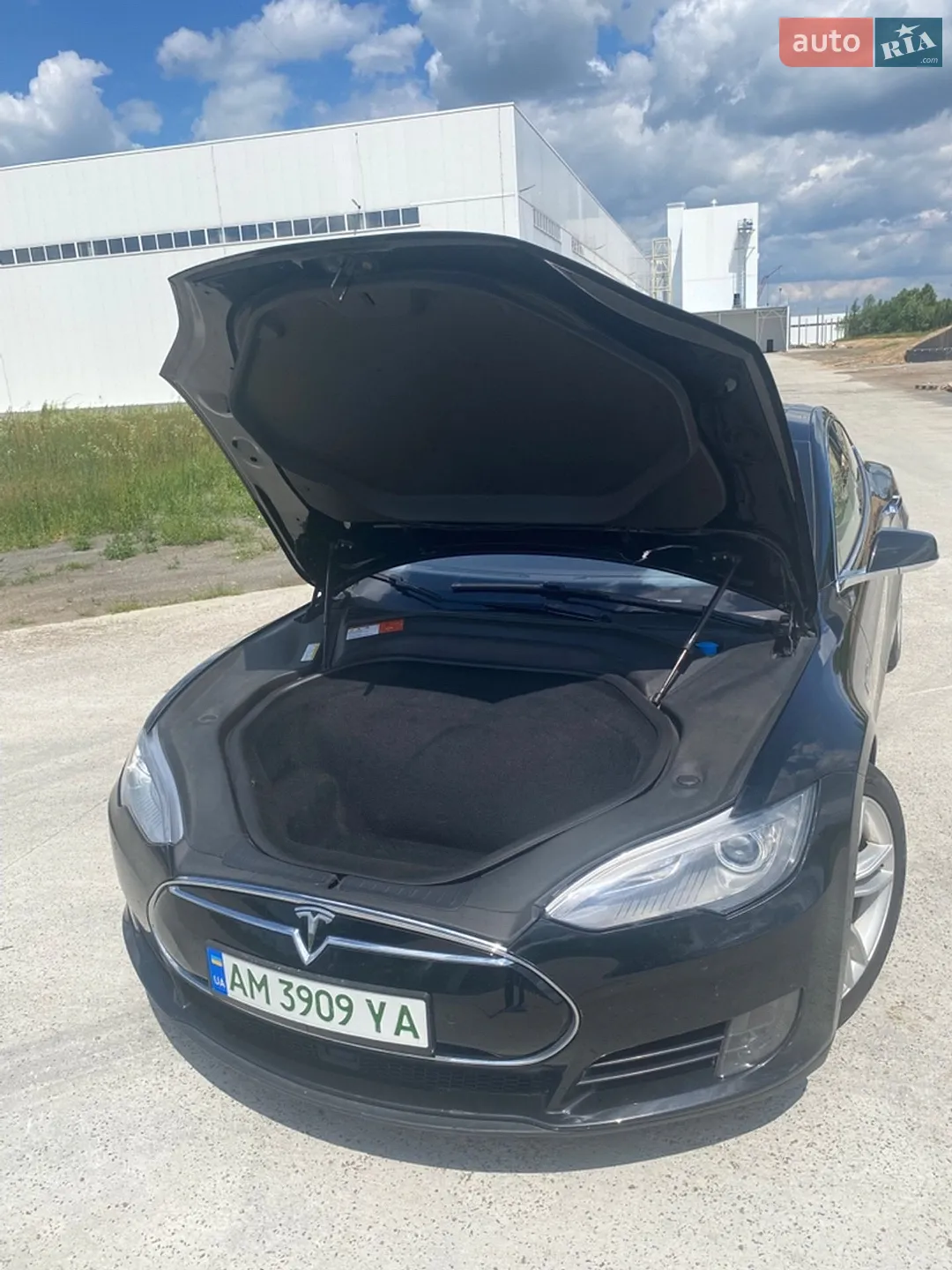 2015 Tesla Model S - мініатюра 12