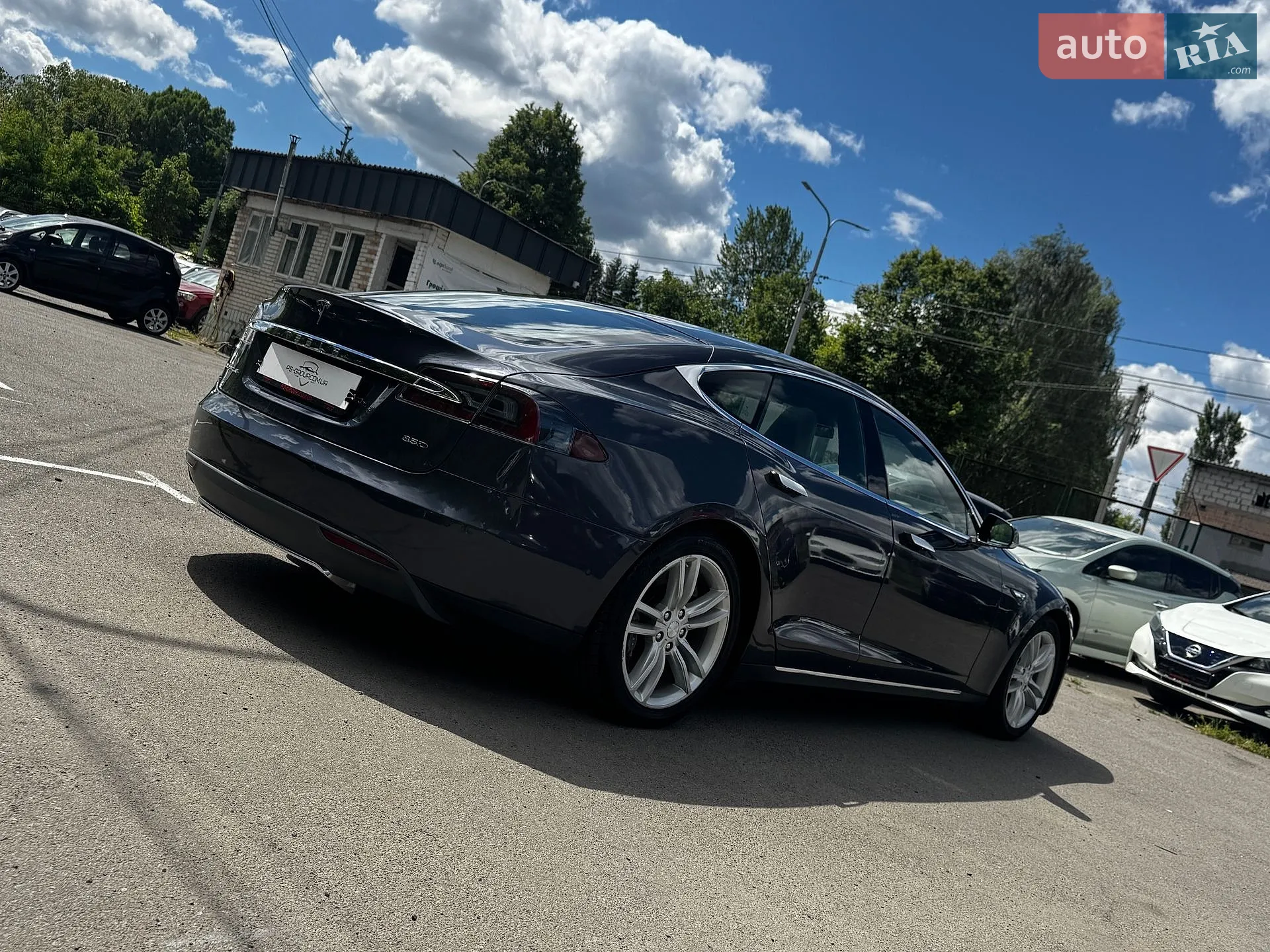 2015 Tesla Model S - мініатюра 8