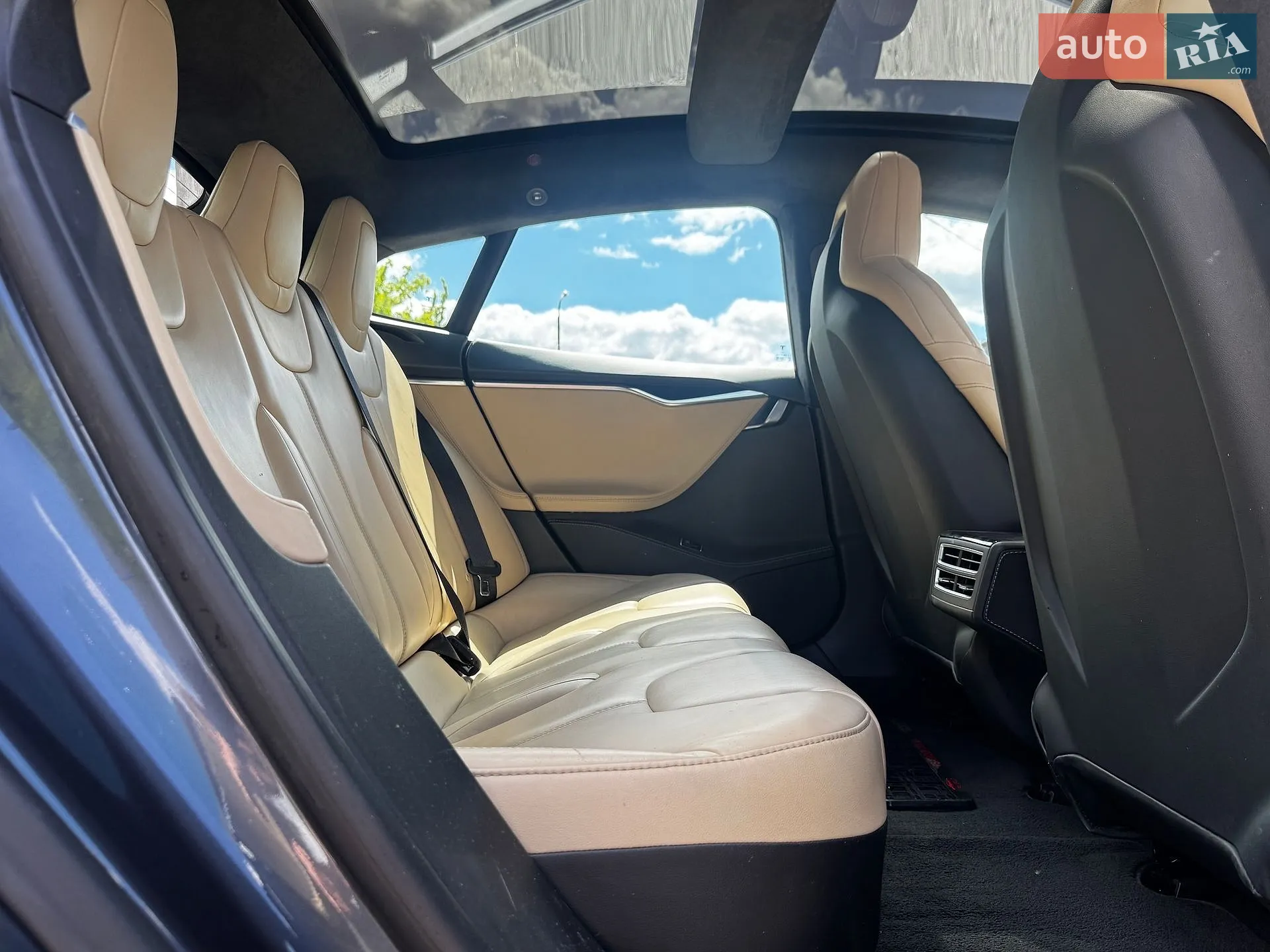 2015 Tesla Model S - мініатюра 26