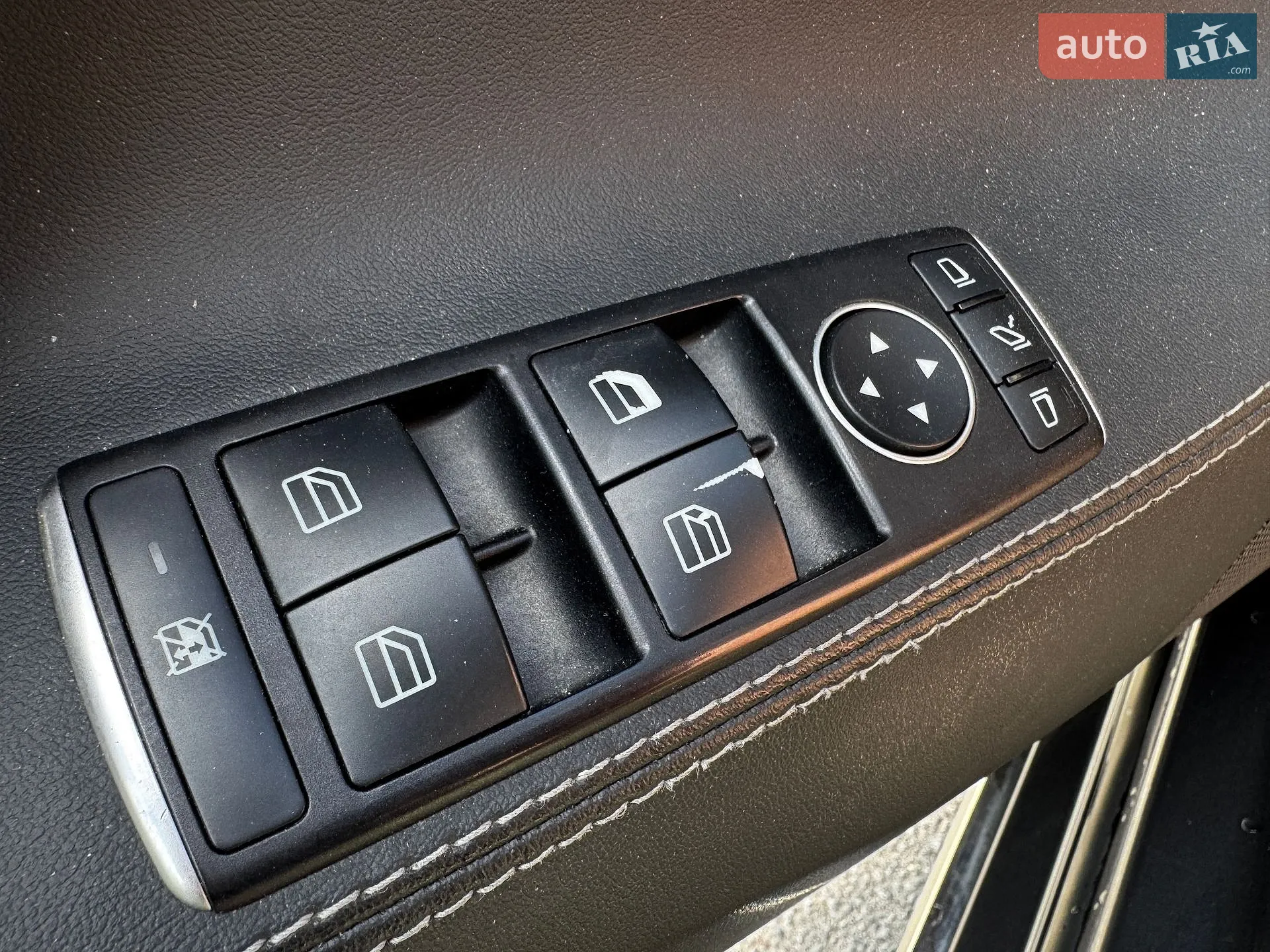 2015 Tesla Model S - мініатюра 28