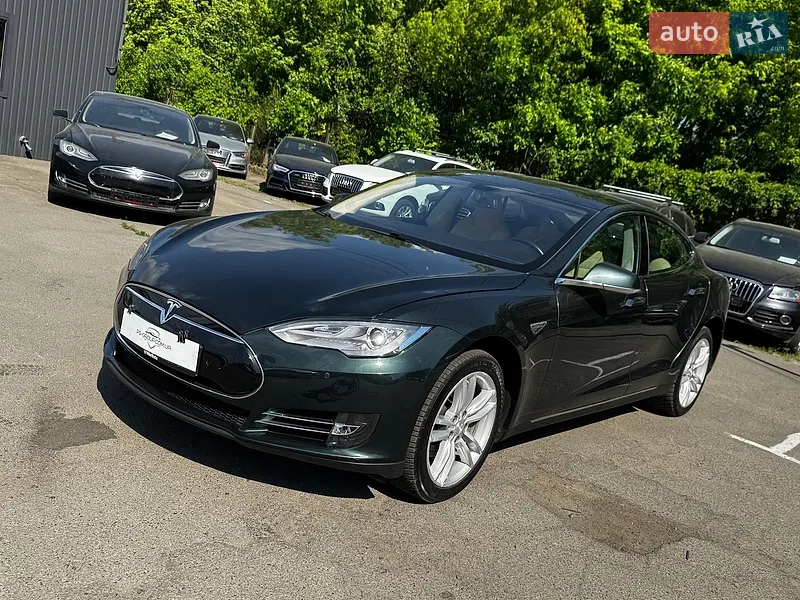 Tesla Model S