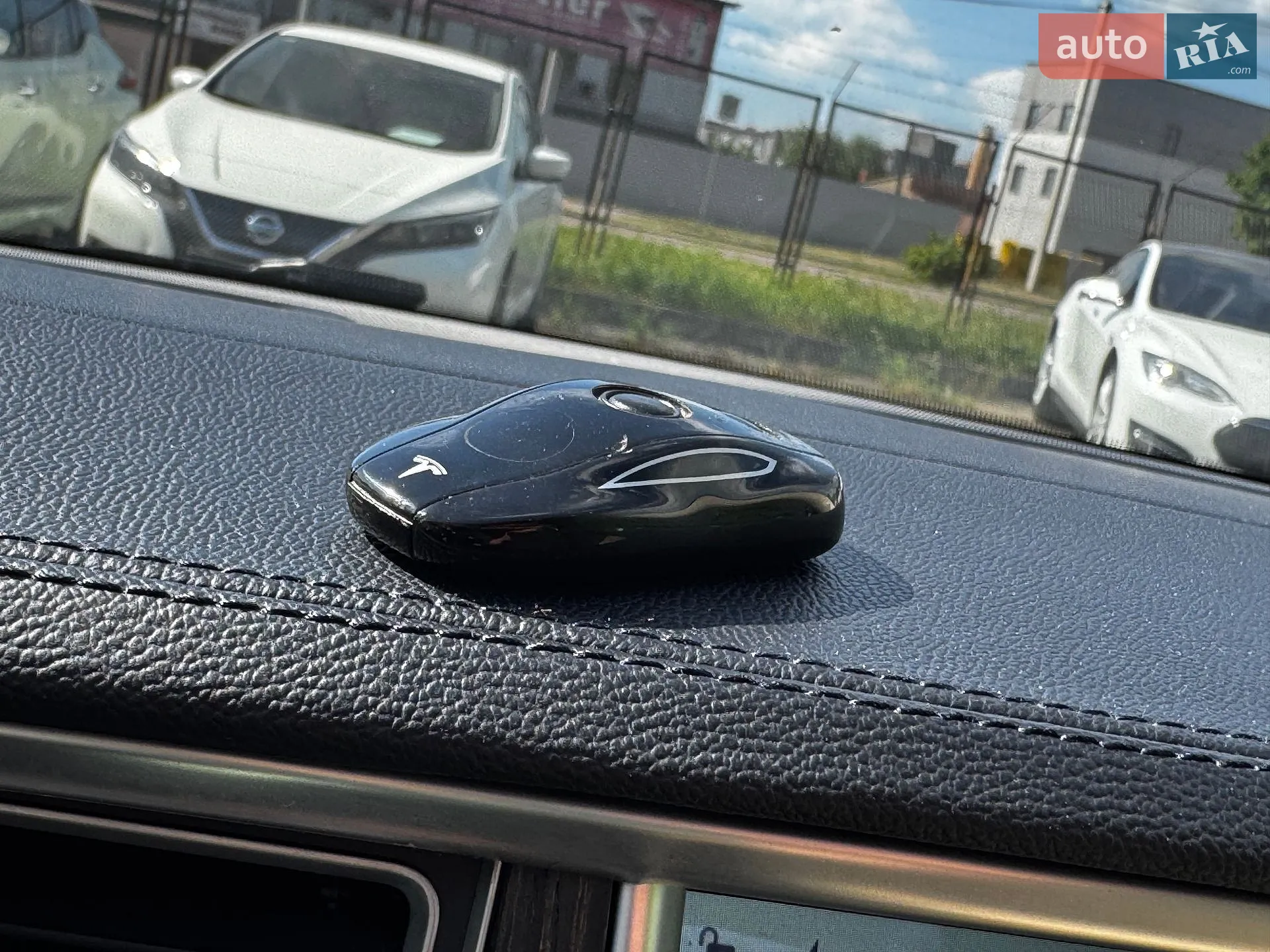 2014 Tesla Model S - мініатюра 32