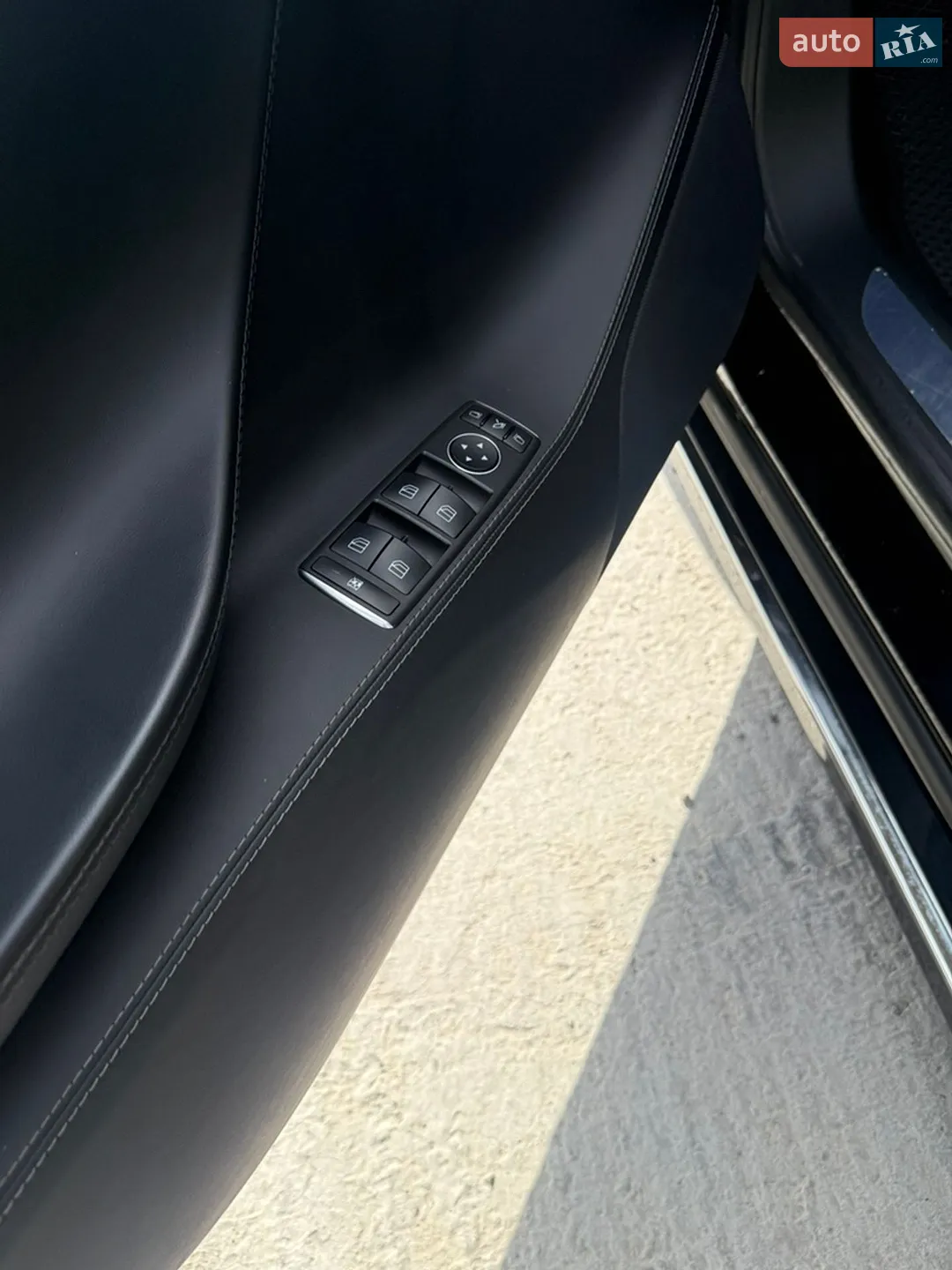 2016 Tesla Model S - мініатюра 31
