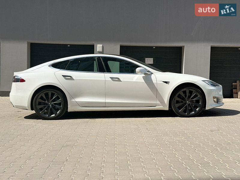 Ліфтбек Tesla Model S 2020 в Тернополі фото 11 Ліфтбек Tesla Model S 2020 в Тернополі