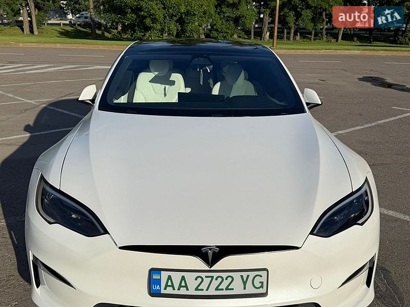 Tesla Model S 2023