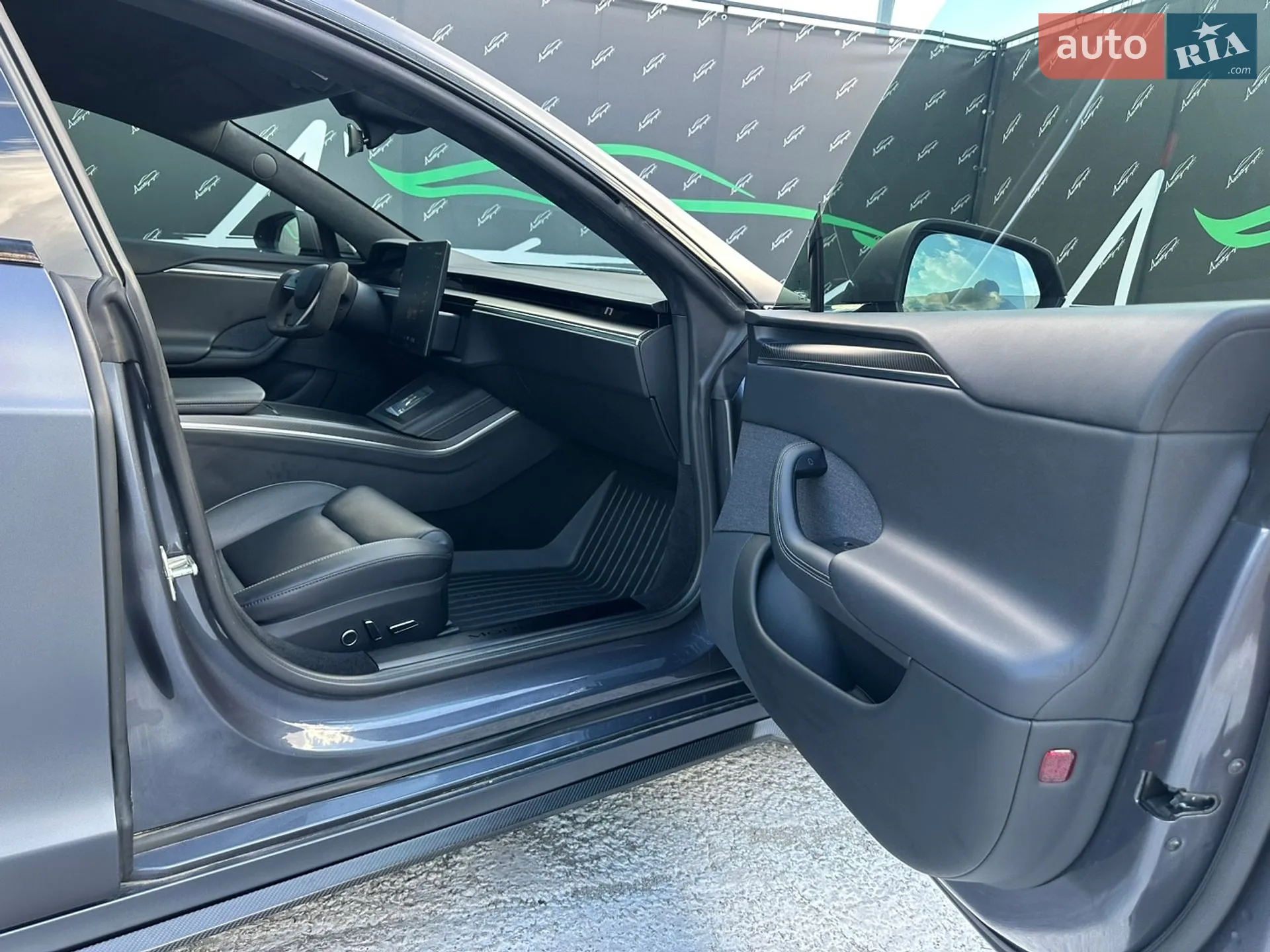 2022 Tesla Model S - мініатюра 21