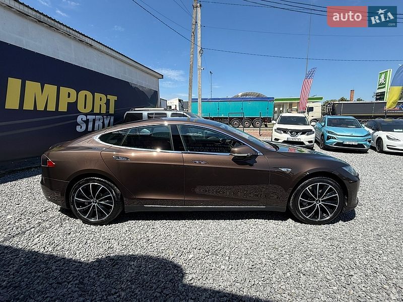 Ліфтбек Tesla Model S 2014 в Стрию фото 8 Ліфтбек Tesla Model S 2014 в Стрию