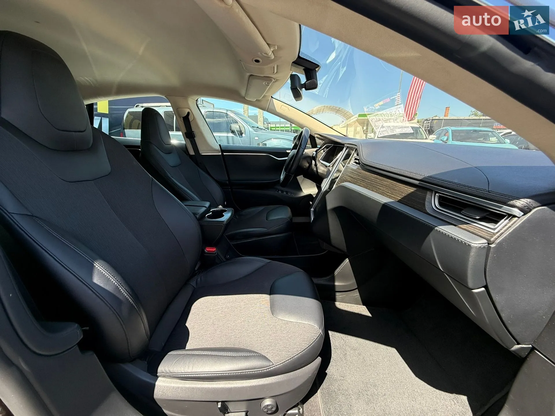 2014 Tesla Model S - мініатюра 17