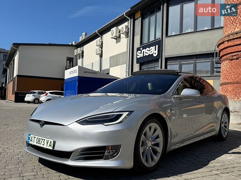 Tesla Model S 2016