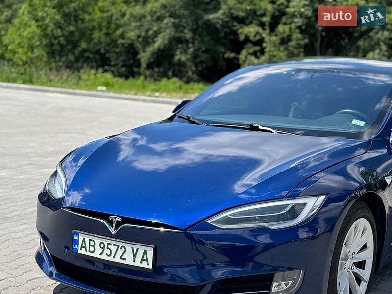 Ліфтбек Tesla Model S 2018 в Хмельницькому