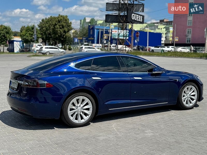 Ліфтбек Tesla Model S 2018 в Хмельницькому