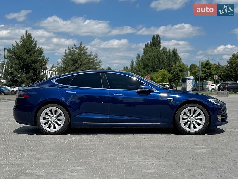 Ліфтбек Tesla Model S 2018 в Хмельницькому
