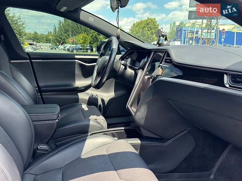 Ліфтбек Tesla Model S 2018 в Хмельницькому