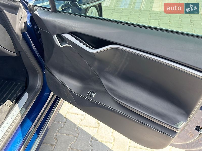 Ліфтбек Tesla Model S 2018 в Хмельницькому