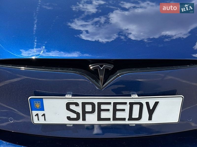 Ліфтбек Tesla Model S 2018 в Кривому Розі