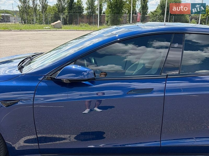 Ліфтбек Tesla Model S 2018 в Кривому Розі