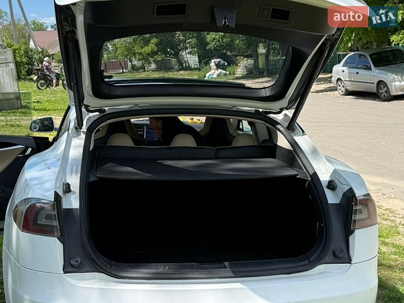 Лифтбек Tesla Model S 2014 в Хмельницком фото 3 Лифтбек Tesla Model S 2014 в Хмельницком