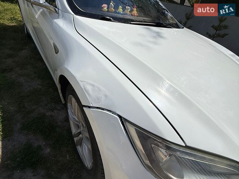 Лифтбек Tesla Model S 2014 в Хмельницком фото 11 Лифтбек Tesla Model S 2014 в Хмельницком