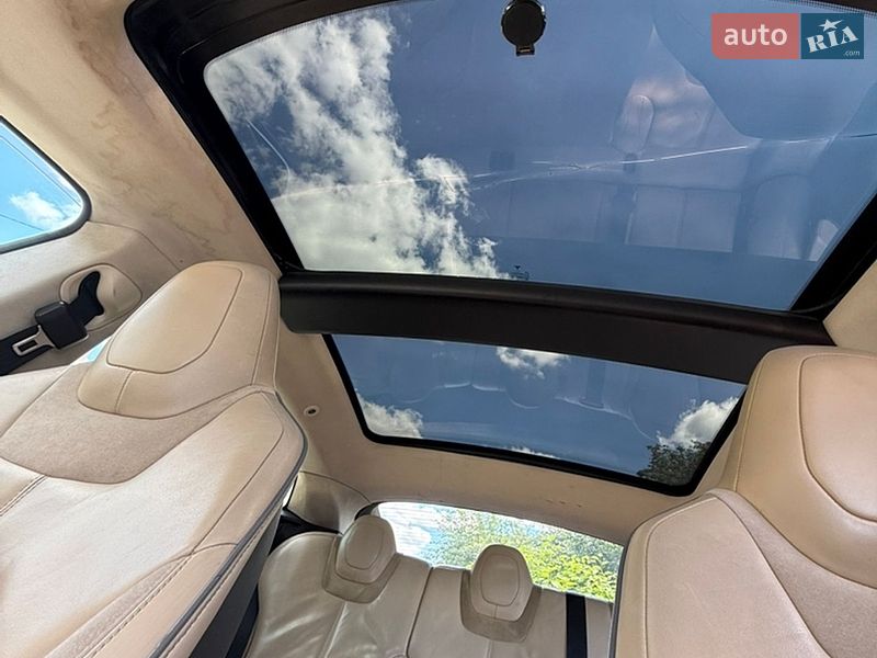 Лифтбек Tesla Model S 2014 в Хмельницком фото 19 Лифтбек Tesla Model S 2014 в Хмельницком