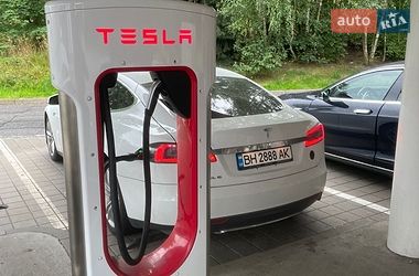Ліфтбек Tesla Model S 2013 в Одесі