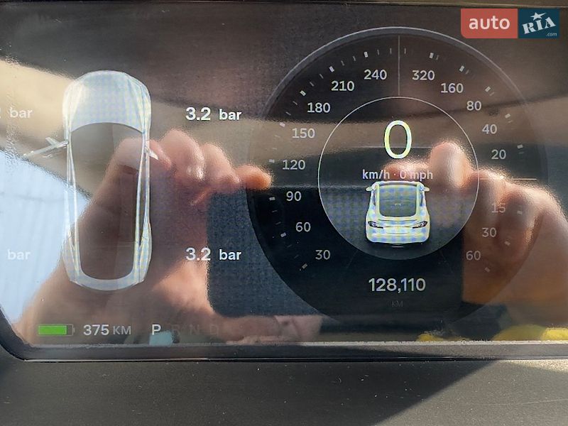 Лифтбек Tesla Model S 2013 в Святопетровское фото 12 Лифтбек Tesla Model S 2013 в Святопетровское