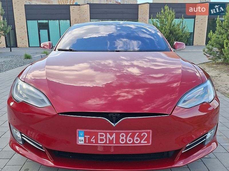 Ліфтбек Tesla Model S 2016 в Хмельницькому фото 2 Ліфтбек Tesla Model S 2016 в Хмельницькому