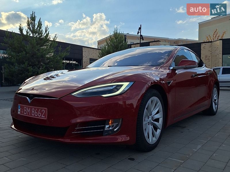 Ліфтбек Tesla Model S 2016 в Хмельницькому фото Ліфтбек Tesla Model S 2016 в Хмельницькому