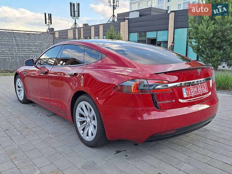Ліфтбек Tesla Model S 2016 в Хмельницькому фото 6 Ліфтбек Tesla Model S 2016 в Хмельницькому