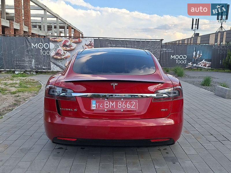 Ліфтбек Tesla Model S 2016 в Хмельницькому фото 7 Ліфтбек Tesla Model S 2016 в Хмельницькому
