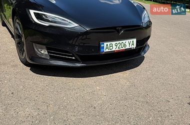 Ліфтбек Tesla Model S 2018 в Вінниці