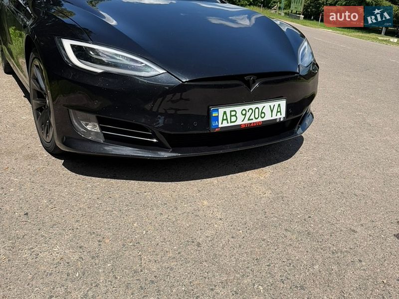 Ліфтбек Tesla Model S 2018 в Вінниці