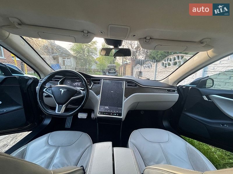 Лифтбек Tesla Model S 2013 в Житомире фото 24 Лифтбек Tesla Model S 2013 в Житомире