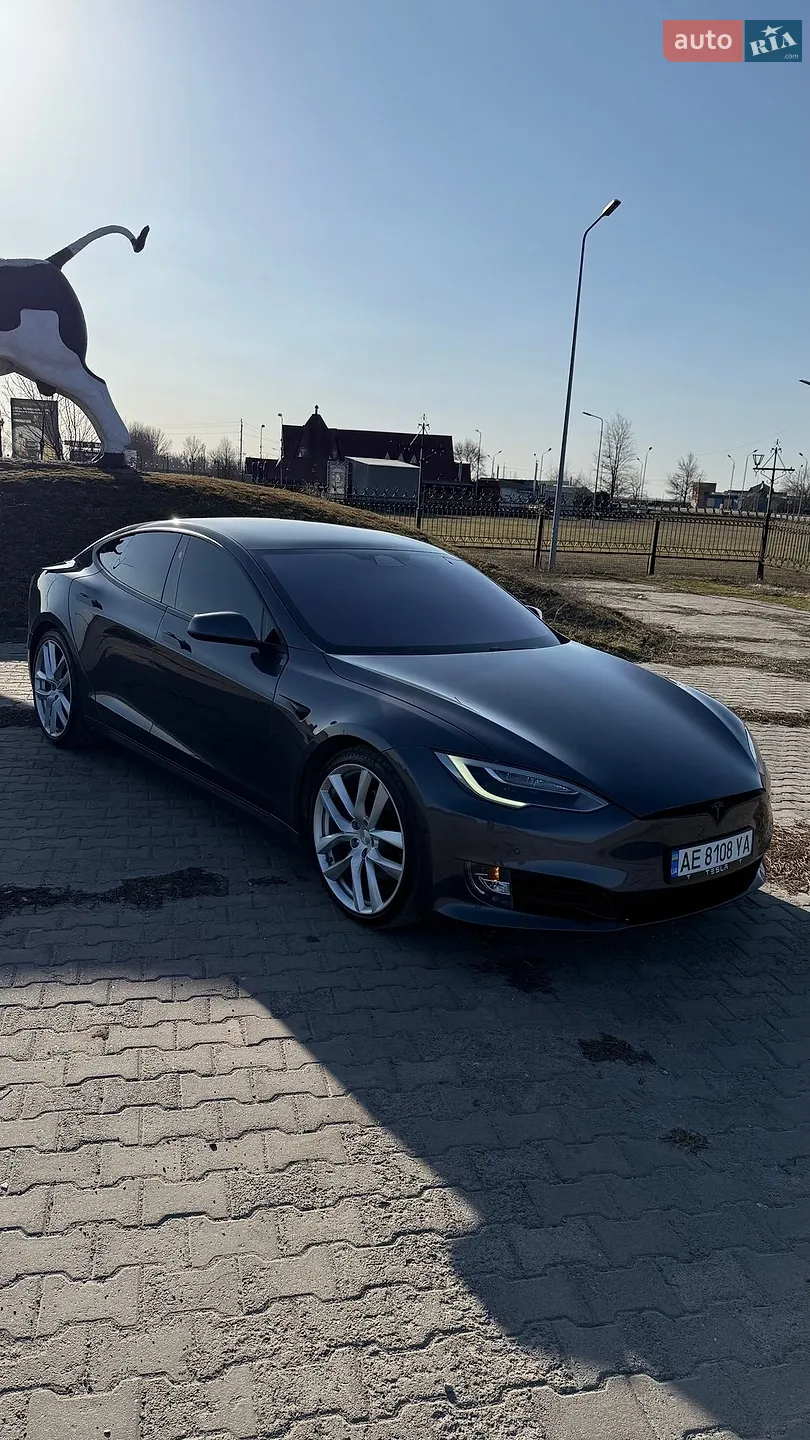 2017 Tesla Model S - фото 1