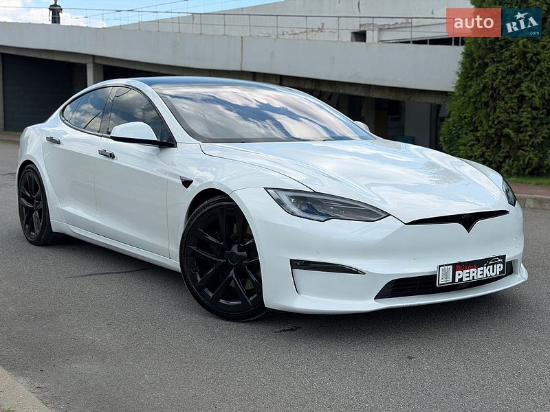 Лифтбек Tesla Model S 2021 в Киеве