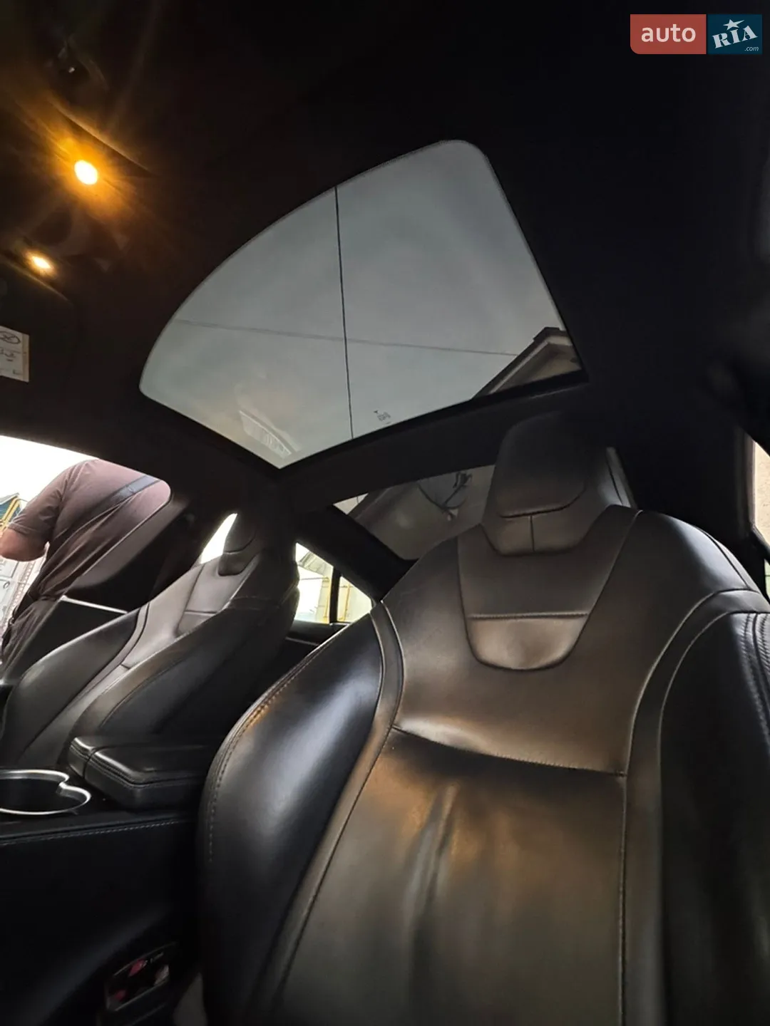 2016 Tesla Model S - мініатюра 17