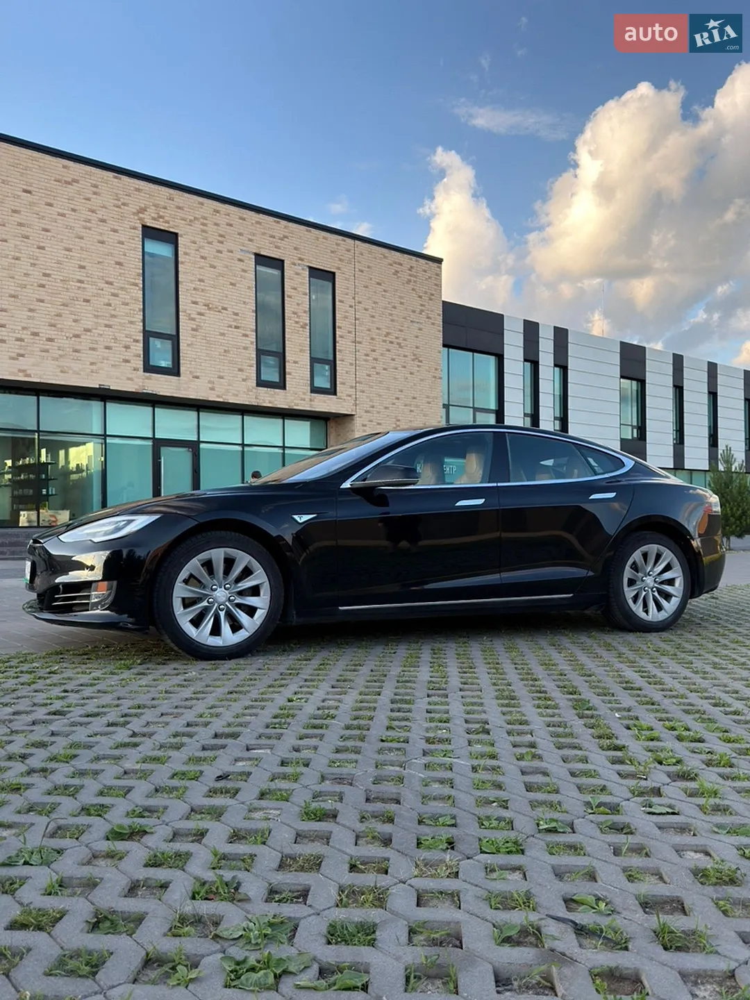 2016 Tesla Model S - мініатюра 5