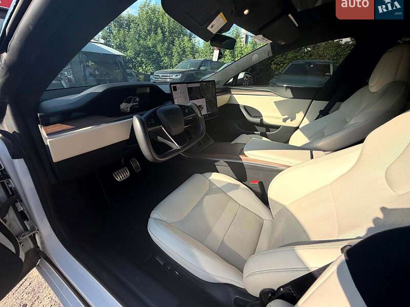 Лифтбек Tesla Model S 2022 в Виннице