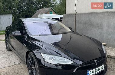 tesla model-s 2013 в Бар від професійного продавця 