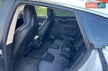 Лифтбек Tesla Model S 2015 в Бродах