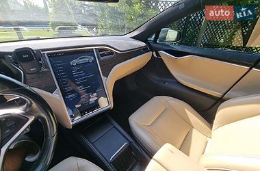 Лифтбек Tesla Model S 2015 в Николаеве