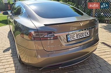 Лифтбек Tesla Model S 2015 в Николаеве