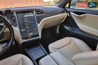 Лифтбек Tesla Model S 2015 в Николаеве