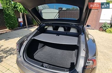 Лифтбек Tesla Model S 2015 в Николаеве